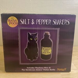 Disney’s Hocus Pocus Binx and Potion Bottle Salt and Pepper Shaker